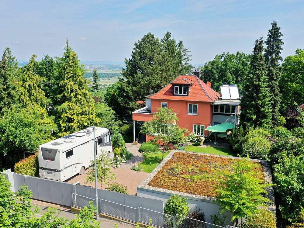 Thumbnail-Freistehendes Einfamilienhaus mit persönlichem Gartentraum