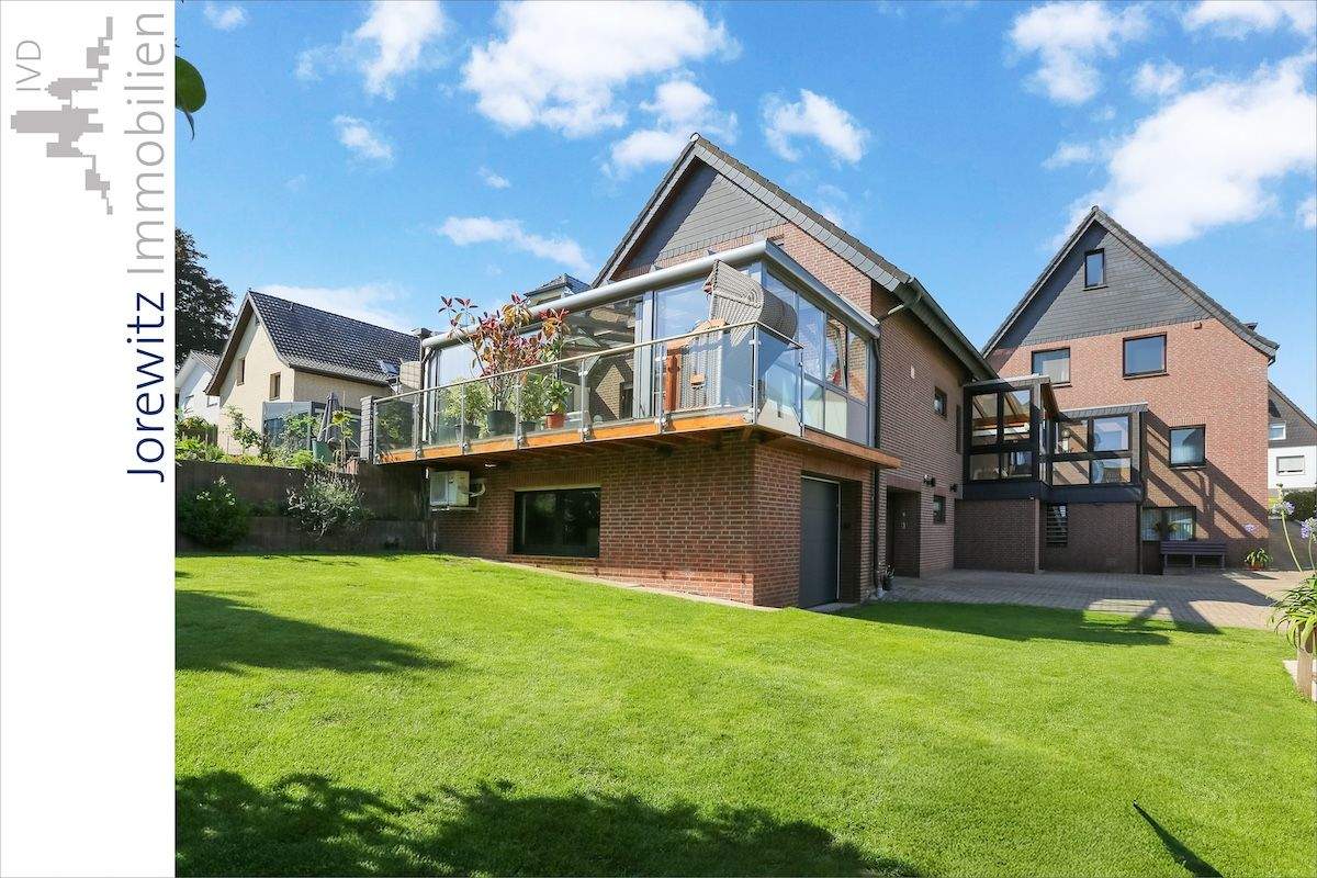 Thumbnail-Jöllenbeck: 2 bereits in Wohnungseigentum aufgeteilte Einfamilienhäuser mit 4 Garagen & 6 Stellplätzen