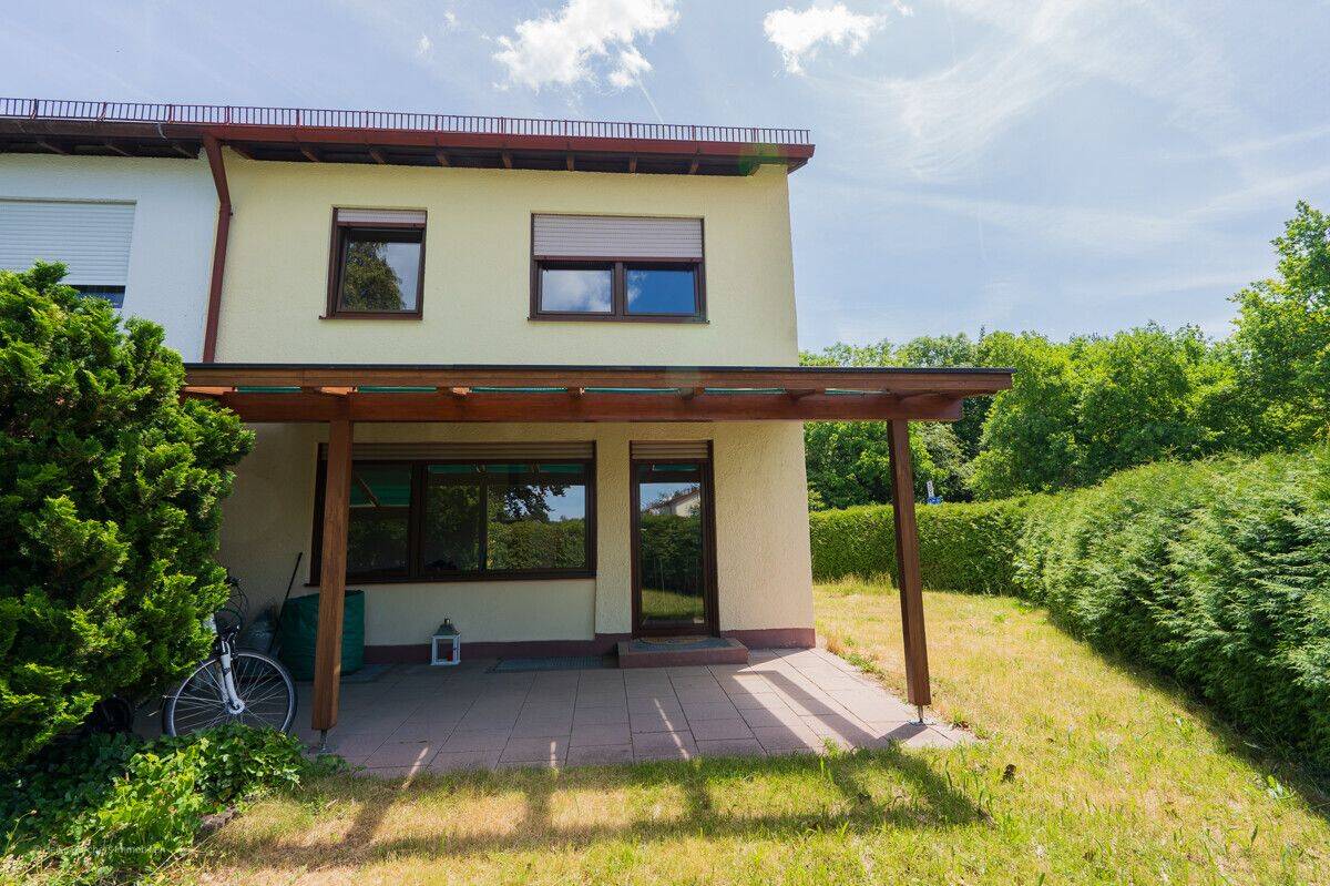 Thumbnail-**Heike Borchers Immobilien**Reiheneckhaus mit Potenzial in freundlicher Umgebung**Süd-West-Garten**