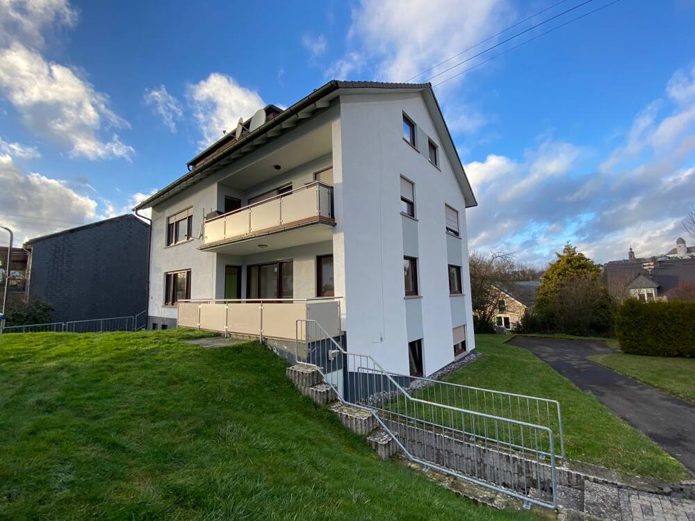 Thumbnail-4-Zimmer-Dachgeschosswohnung in ruhiger Wohnlage von Hachenburg ab sofort zu vermieten!