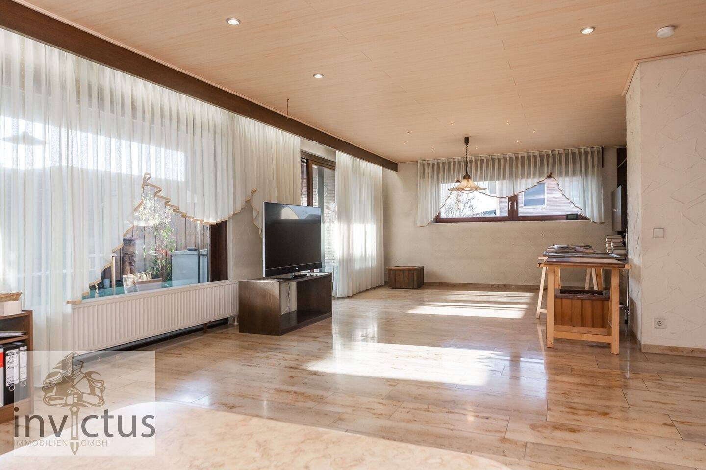 Thumbnail-Ein Zuhause, das Größe zeigt - lichtdurchflutet, elegant, und einfach cool - mit Garten und Garage in ruhiger Lage