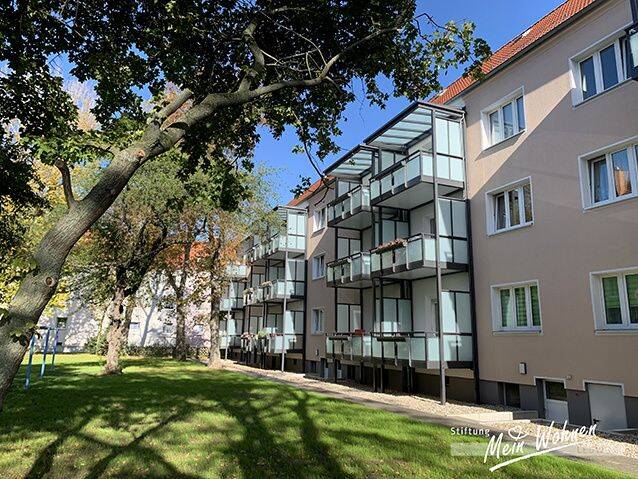 Thumbnail-2-Raumwohnung mit Einbauküche, großem Balkon und schöner Aussicht.