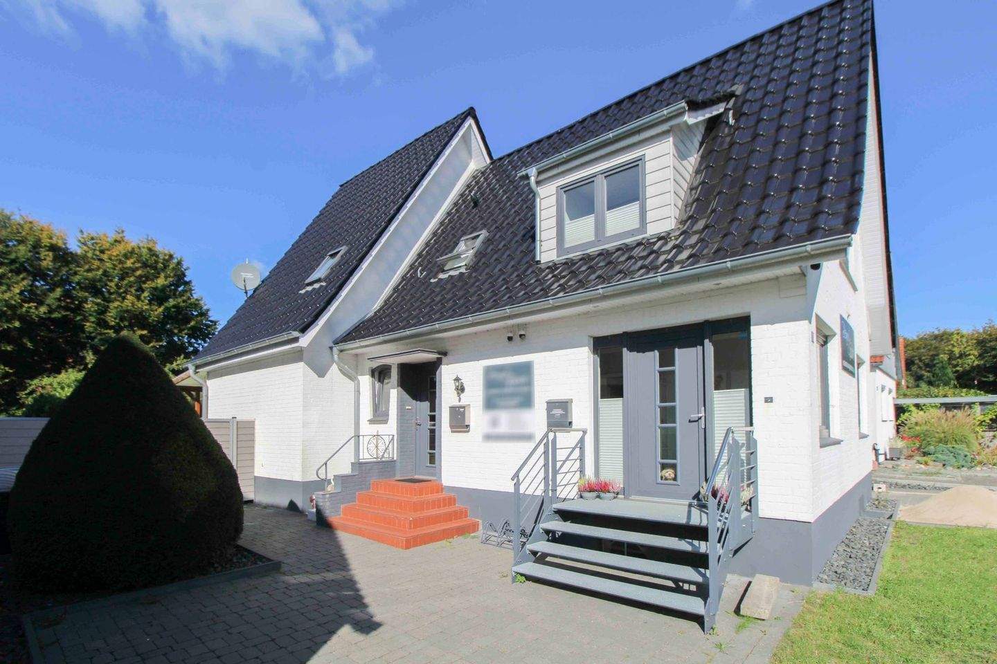 Thumbnail-Charmantes und saniertes Zweifamilienhaus: Wohnen und Arbeiten oder Mehrgenerationen möglich