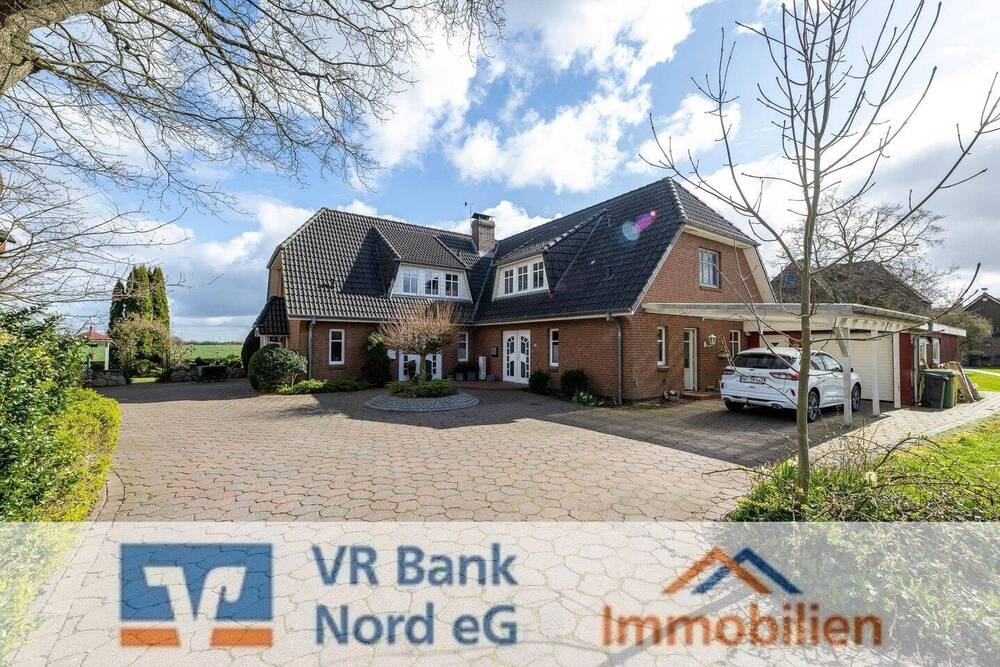 Thumbnail-Zweifamilienhaus mit Garage auf einmaligem Grundstück in erstklassiger Lage