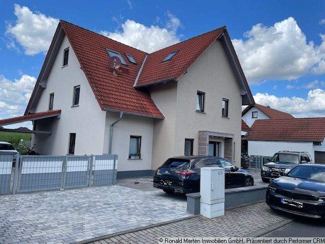 Thumbnail-zwei hochwertig ausgestattete Doppelhaushälften mit Garten, Carport und Stellplatz - vermietet