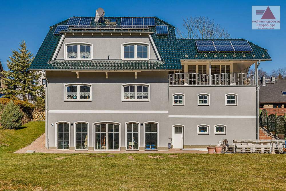 Thumbnail-Wohnen mit Stil - Einfamilienhaus mit Pool und Garten in ruhiger Lage von Lauter