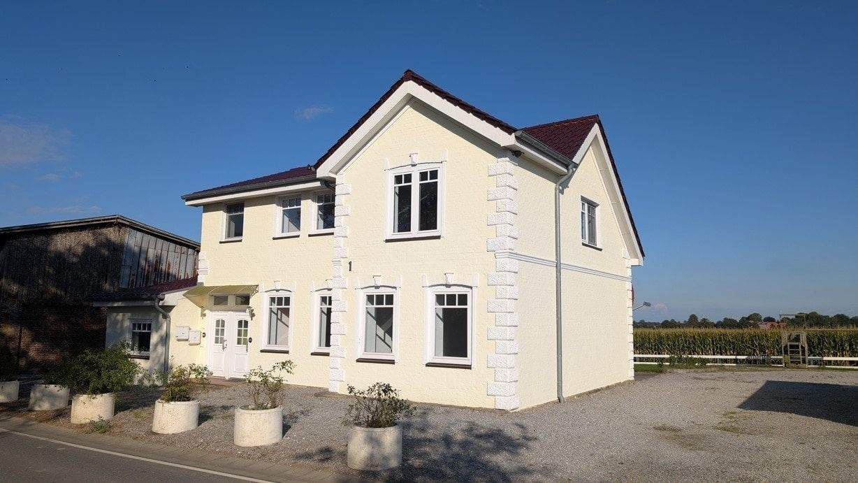 Thumbnail-Modernisiertes Mehrfamilienhaus mit vielfältiger Nutzungsmöglichkeit und großem Grundstück!