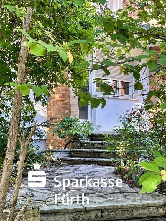 Thumbnail-Ein-Zweifamilienhaus in Zirndorf