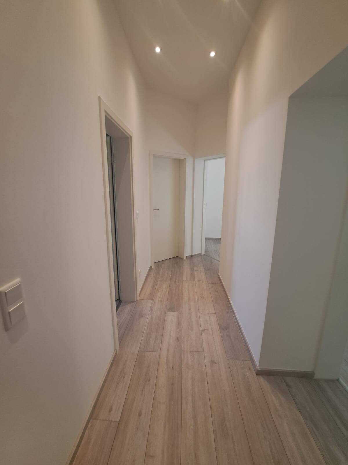 Thumbnail-Attraktive 2-Zimmer-Wohnung in Nürnberg-Seeleinsbühl – Erstbezug nach Sanierung, Top-Lage nahe U-Bahn & Admiracenter