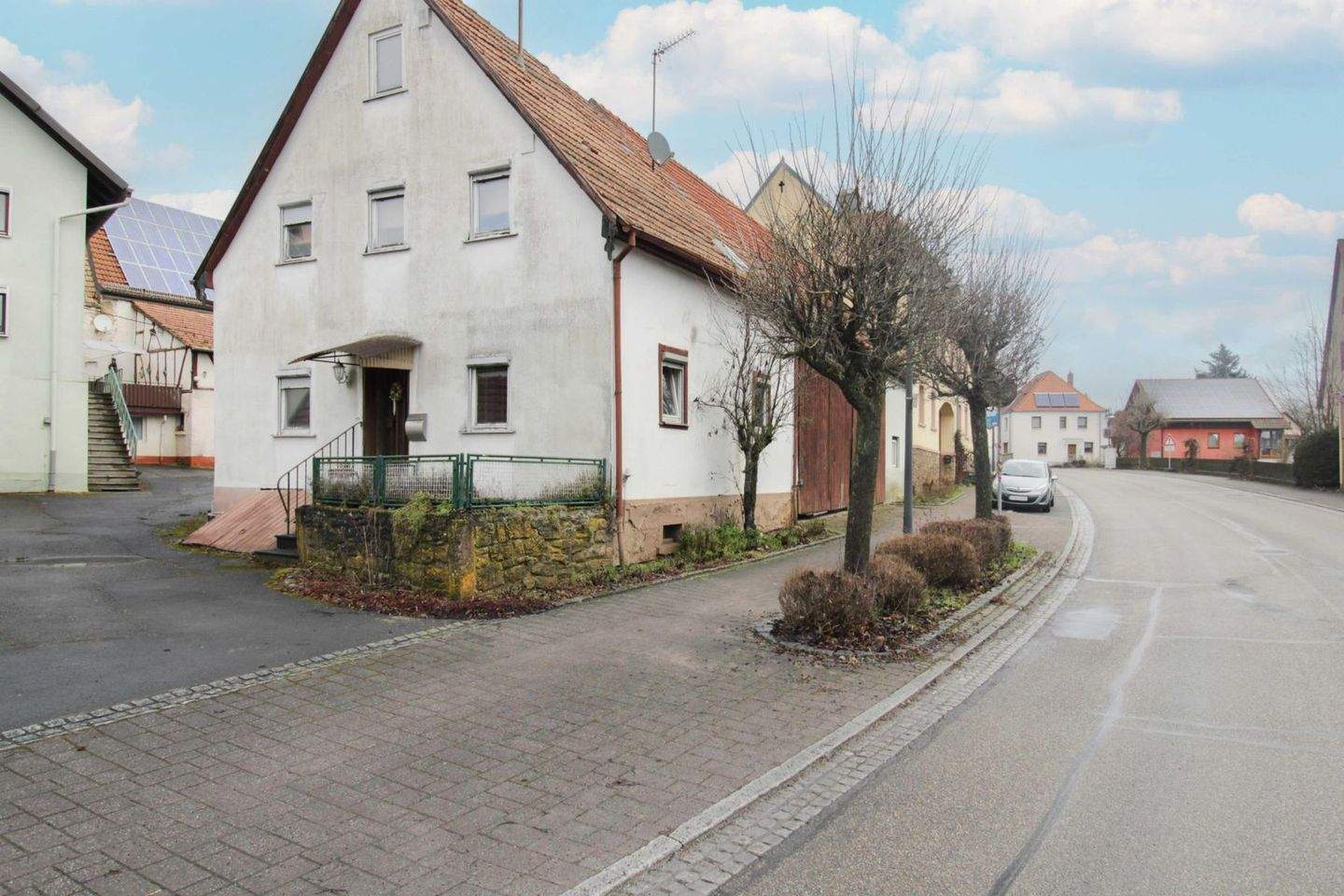 Thumbnail-Anpacken in Großrinderfeld: EFH mit Sanierungsbedarf in Altstadt