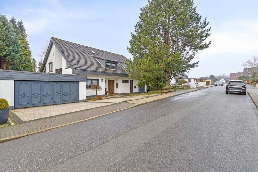 Thumbnail-Großzügiges Einfamilienhaus mit ELW und tollem Grundstück in Tönisheide