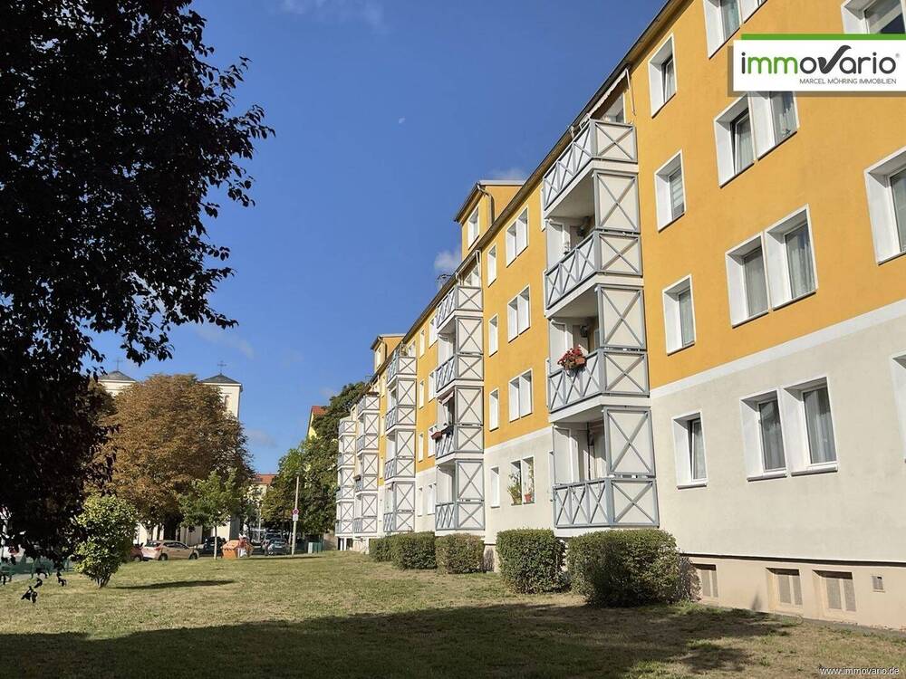 Thumbnail-Einfache 2-Raum-Wohnung in gepflegtem Umfeld mit Einbauküche, Tageslichtbad & Wanne in Neue Neustadt