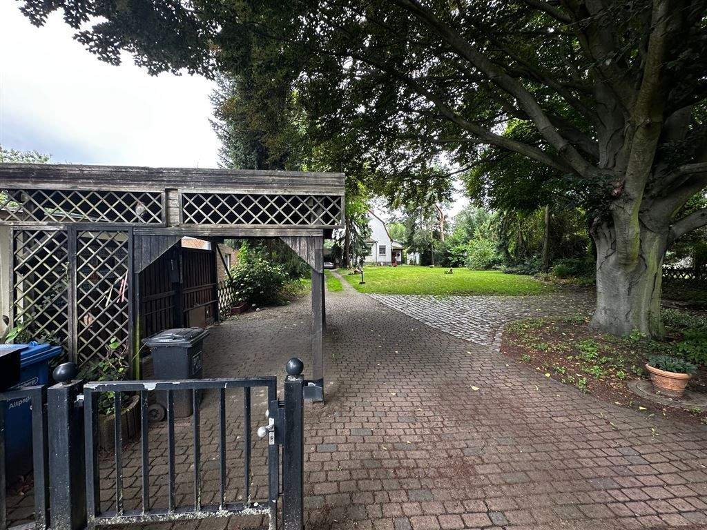 Thumbnail-Solides Einfamilienhaus in Biesdorf zu Verkaufen.