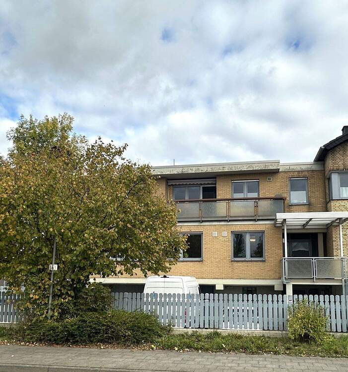 Thumbnail-Schickes, modernes 2-Familienhaus mit drei Garagen in 52382 Niederzier