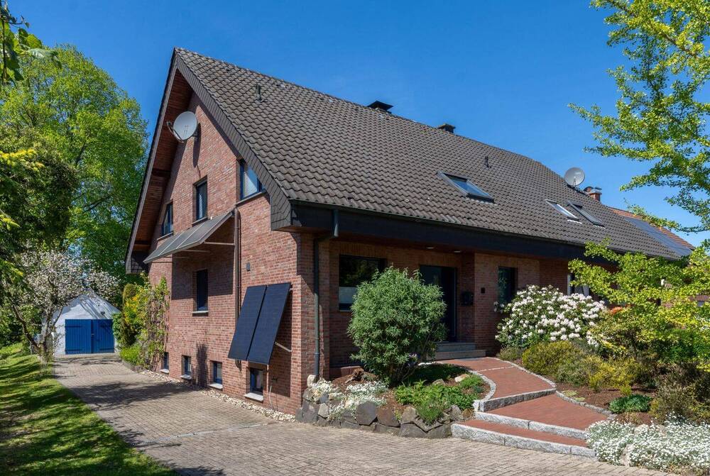 Thumbnail-Familienfreundliche Doppelhaushälfte in ruhiger Lage von Selm mit Wintergarten, Garten und Garage