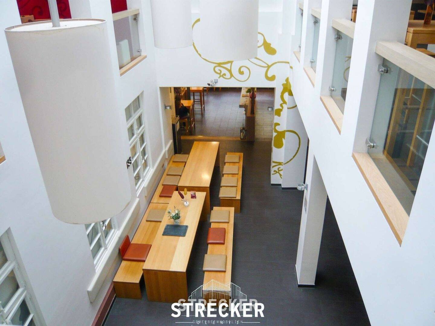 Thumbnail-Ambivalent und spannend - Wohn- und Geschäftshaus für Profis