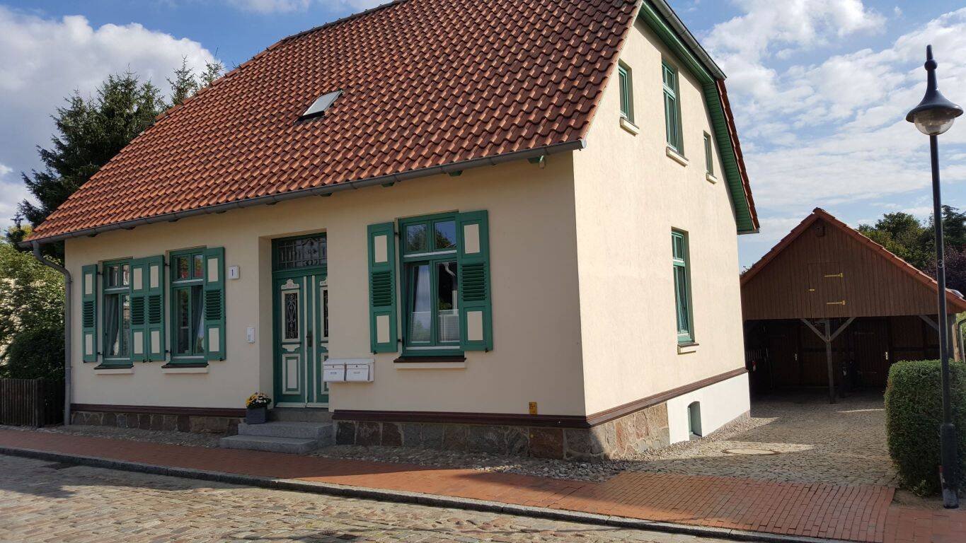 EFH mit Doppelcarport
