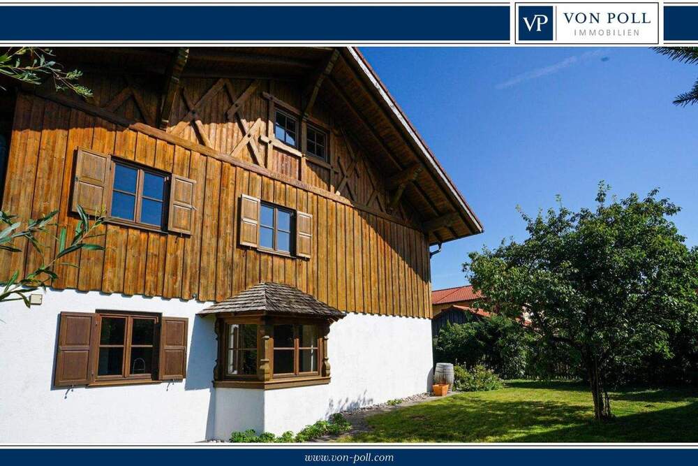 Thumbnail-Doppelhaushälfte im bayerischen Landhausstil