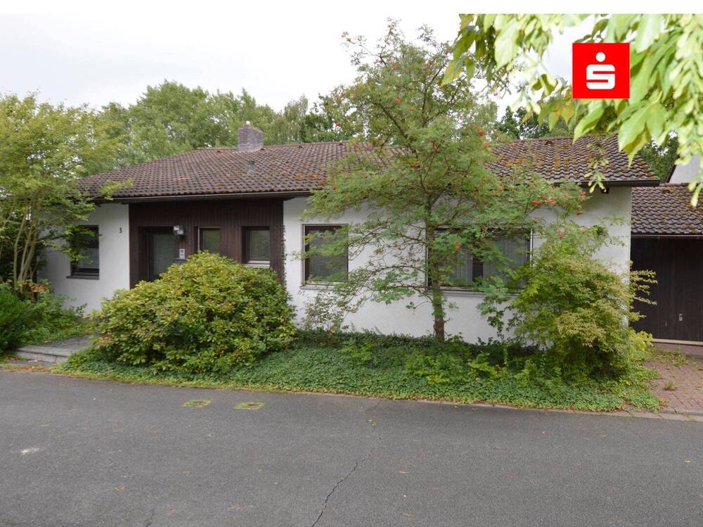 Hauseingang mit Garage