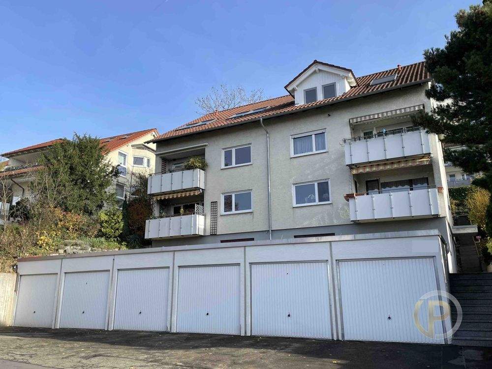 Thumbnail-Pfund Immobilien verkauft: Gepflegte 2,5-Zimmerwohnung in Plochingen mit Balkon und Garage.