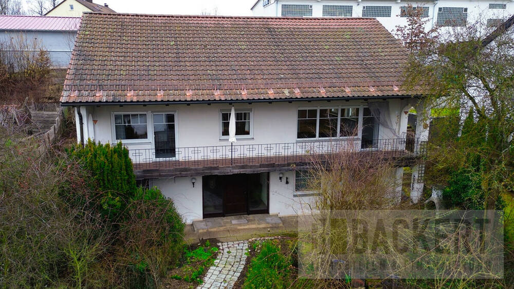 Thumbnail-Geräumiges Wohnhaus mit Ausbaureserve in Kulmbach - Wohnen und Arbeiten unter einem Dach