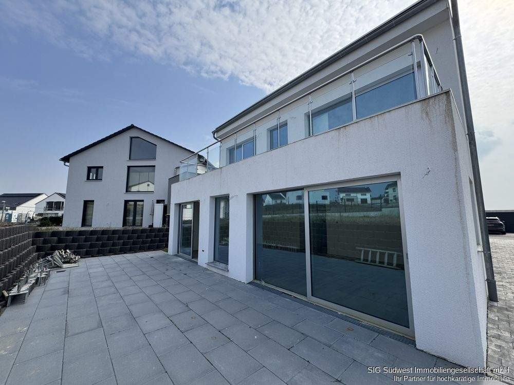 Thumbnail-Exklusives Zweifamilienhaus in 74861 Neudenau-Weiler - Wohnen, Vermieten und finanziell profitieren