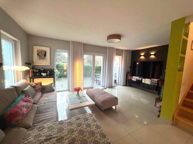 Thumbnail-Bezugsfreie moderne DHH mit EBK und Sauna