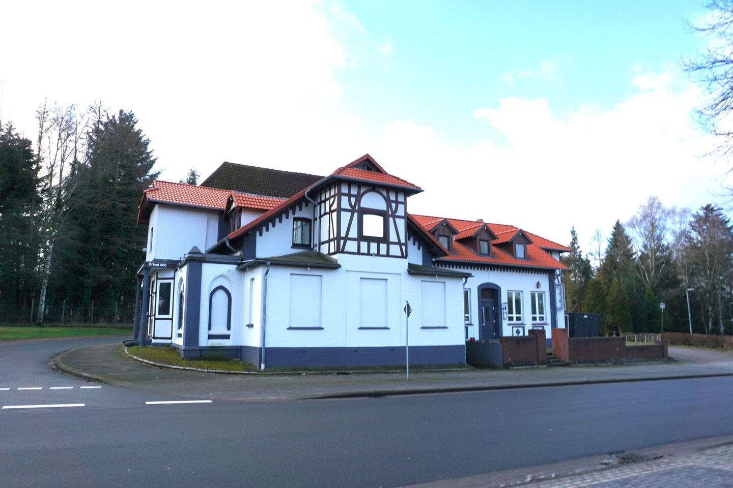 Straßenansicht vom Haus