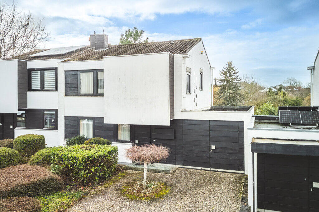 Thumbnail-Wohnen am Alten Freibad! Einfamilienhaus mit traumhaftem Grundstück in bester Lage von Oppen-Haal