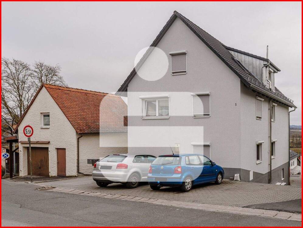Thumbnail-Kernsaniertes Mehrfamilienhaus in Forchheim
