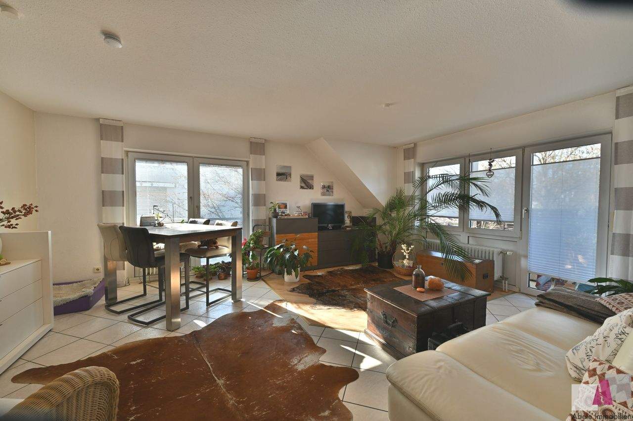 Thumbnail-In ruhiger Ortsrandlage von Haltingen - gemütliche 2-Zimmer-Dachgeschoss Wohnung