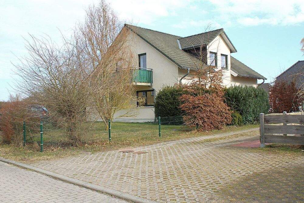 Thumbnail-Haus mit 2 Wohneinheiten im Seebad Born zu verkaufen