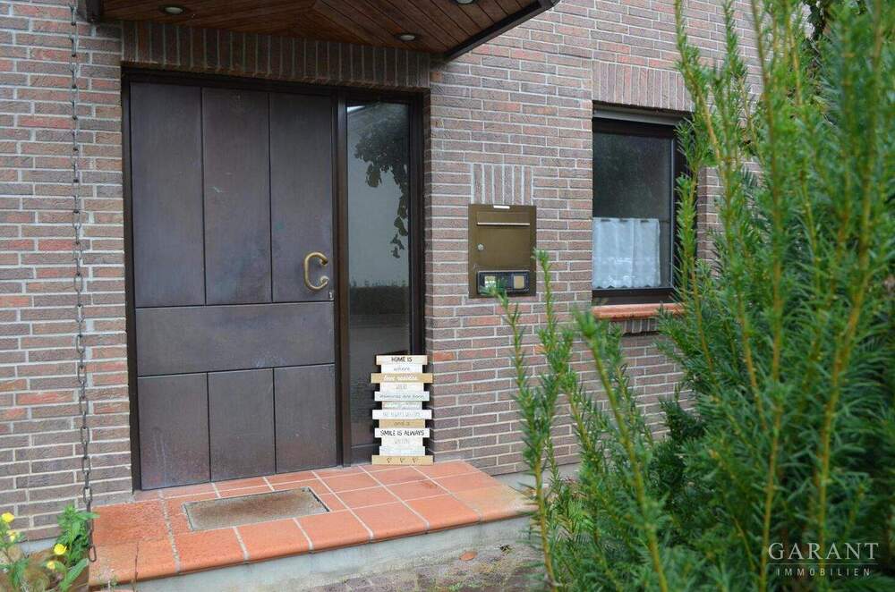 Thumbnail-Großzügiges Einfamilienhaus mit Kamin, Garten und Potenzial - ideal für Handwerker!