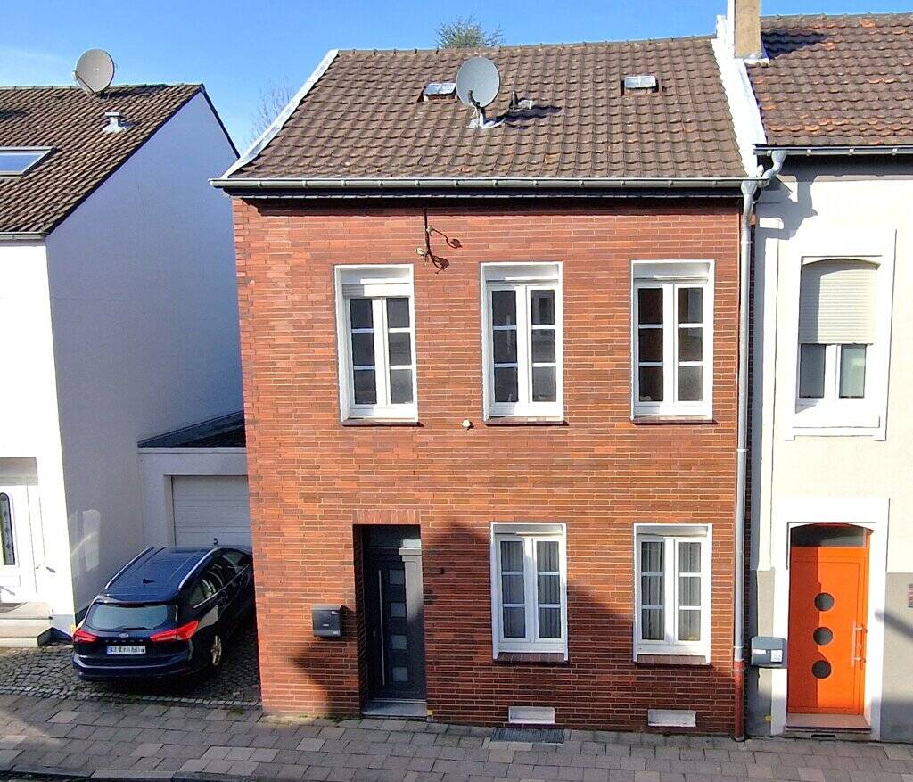 Thumbnail-Zweifamilienhaus mit großem Grundstück in ruhiger Lage von Scherberg