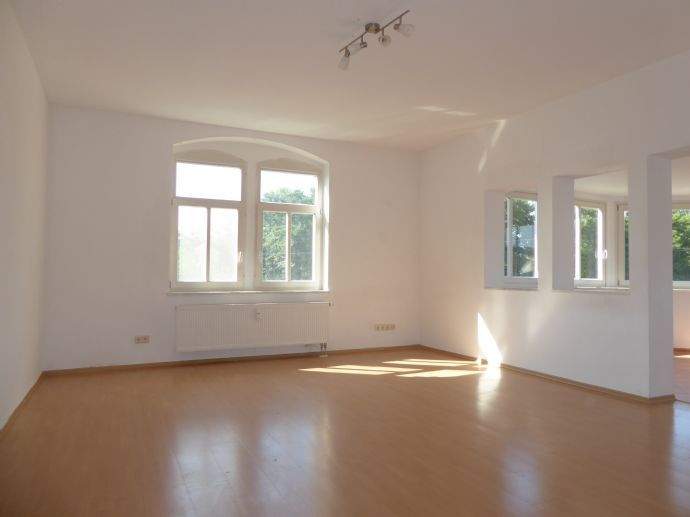 Thumbnail-Helle und freundliche 3-Zimmer-Wohnung mit Wintergarten und 2 kleinen Balkonen in zentraler Wohnlage von Rudolstadt