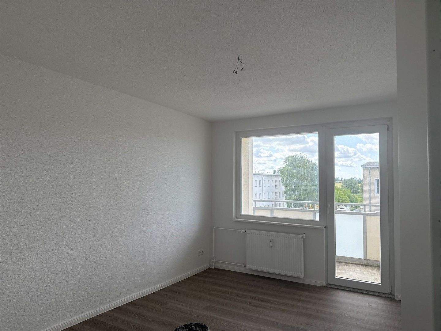 Thumbnail-Renovierte 2-Zimmer-Wohnung mit Balkon in ruhiger Lage in Samtens