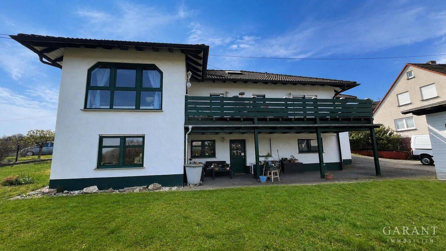 Thumbnail-Wohntraum am Ortsrand: Großzügige 4-Zimmer-Wohnung mit Traumblick, Kamin und XXL-Balkon