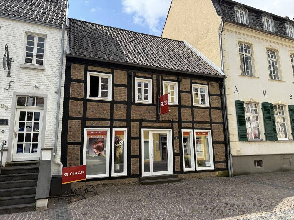 Thumbnail-Charmantes Fachwerkhaus mit Gewerbeeinheit im Herzen von Bergheim