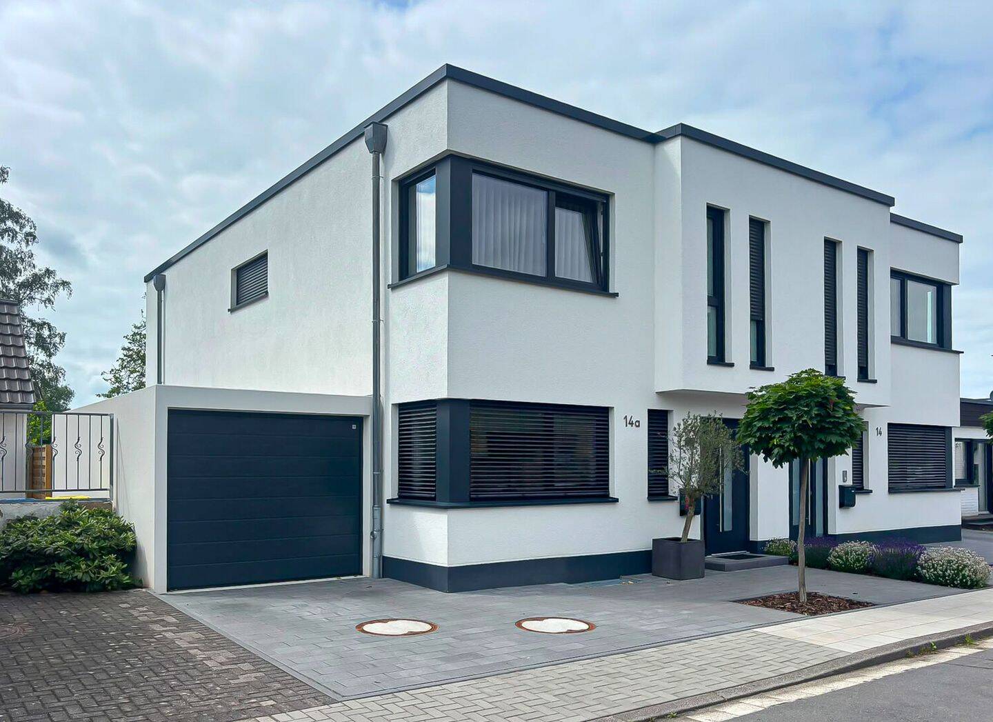 Thumbnail-Energieeffiziente Neubau-Doppelhaushälfte mit moderner Ausstattung