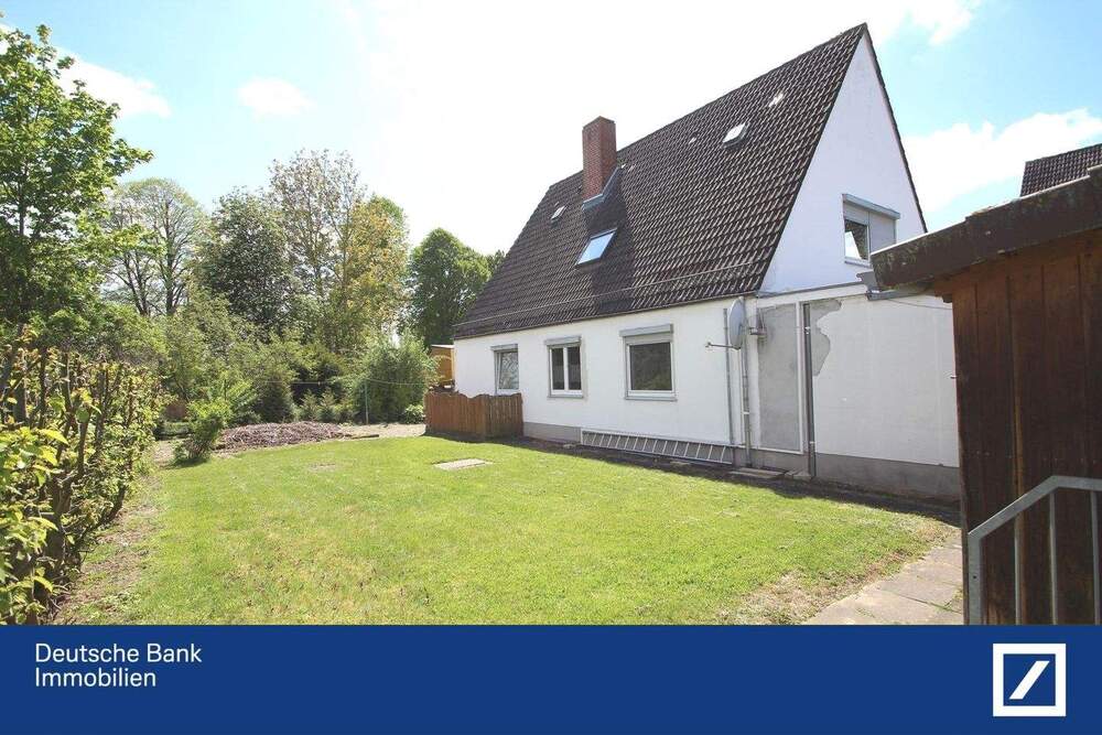 Thumbnail-Drei Wohnungen und große Lagerhalle mit schönem Garten und Garage!