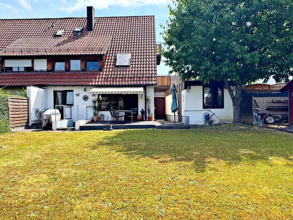 Thumbnail-Doppelhaushälfte mit 439 m² Garten + Garage + Stellplätze