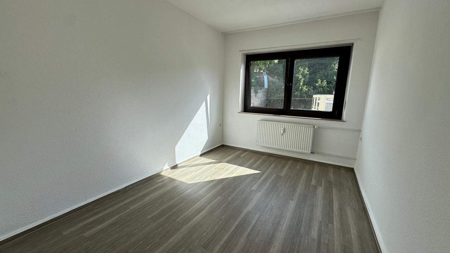 Thumbnail-2 ZKB mit Wanne, Nähe HTW, Gersweiler Str. 2Ecke Goebenstraße, 66117 Saarbrücken