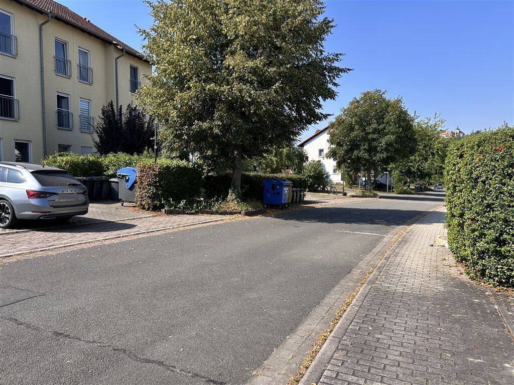 Thumbnail-Moderne 4-Zimmer-Wohnung mit Terrasse in ruhiger Lage und hoher Instandhaltungsrücklage