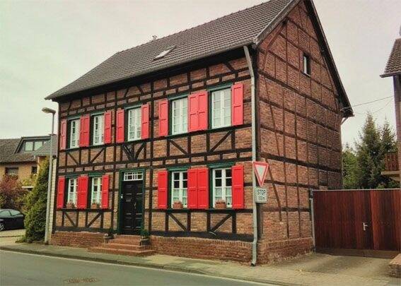 Thumbnail-Denkmalgeschütztes Einfamilienhaus mit großem Garten in Erftstadt-Friesheim