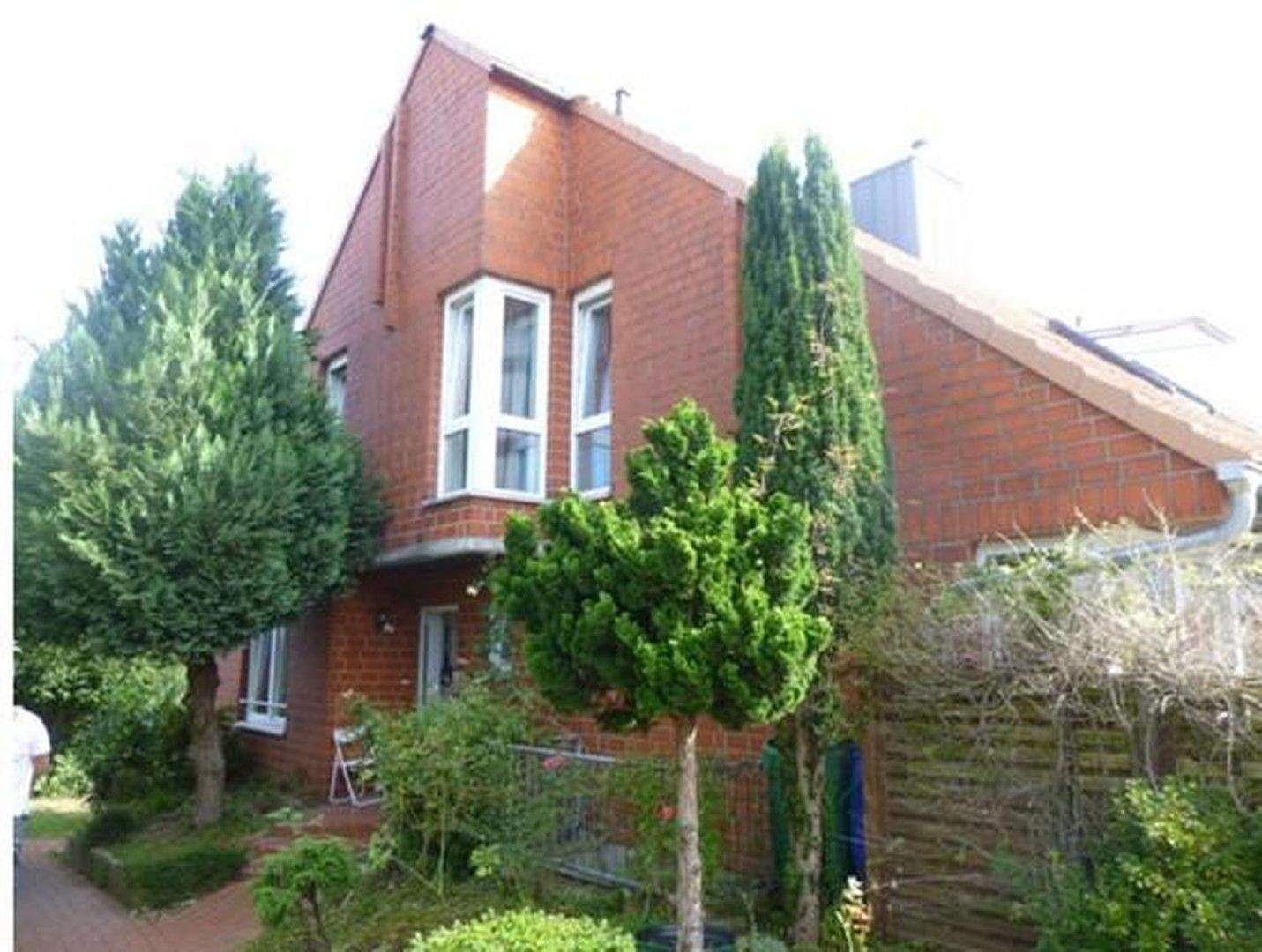 Thumbnail-Charmante Doppelhaushälfte in ruhiger Lage - RESERVIERT