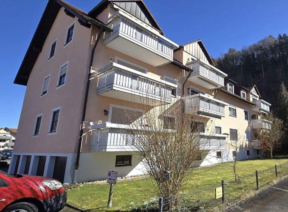 Thumbnail-Wohnen nahe dem Neckar-Stilvoll modernisiert 2,5 Zimmerwohnung mit Balkon und Garage