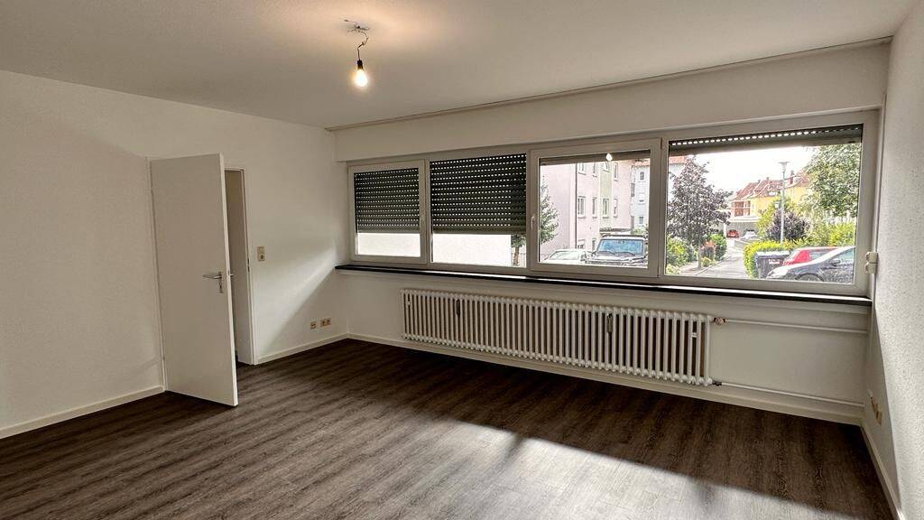 Thumbnail-2 - Zimmerwohnung mit EBK und Terrasse in zentraler Lage