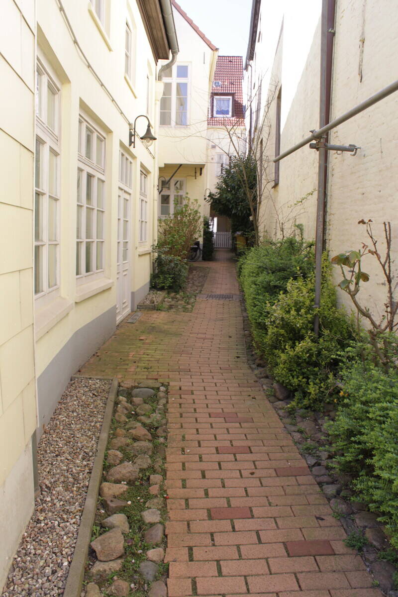 Thumbnail-3-ZW zu vermieten: Große Str. 46 in Flensburg! OTTO STÖBEN GmbH