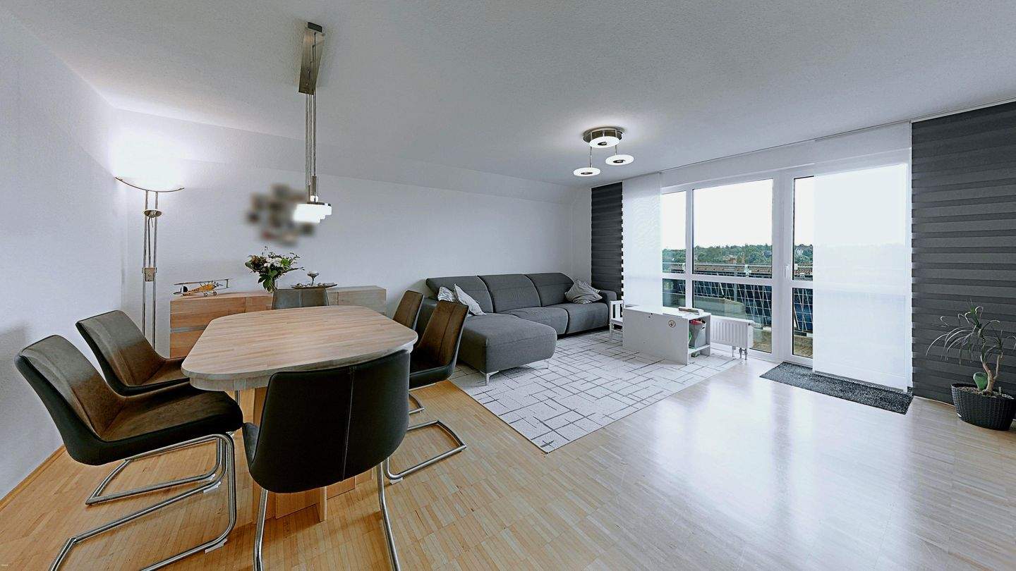 Thumbnail-Top Angebot: 4-Zimmer-Wohntraum mit Balkon, Einbauküche & Garage