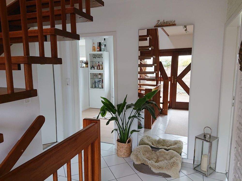 Thumbnail-Behagliches Einfamilienhaus mit Garage in ruhiger Lage von Itzehoe